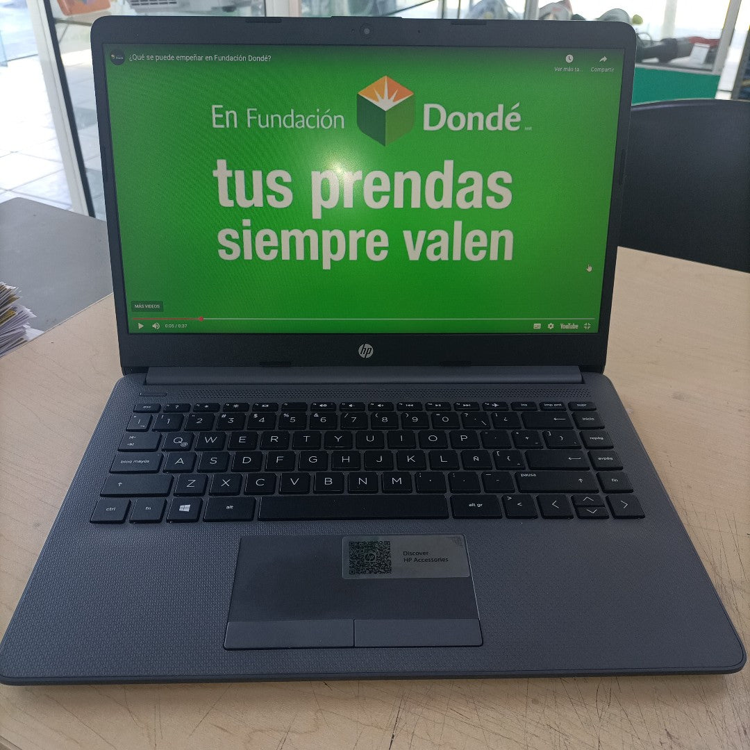 LAPTOP HP 245 G8 (2022) 256 GB SSD 8 GB RAM (SEMINUEVO)