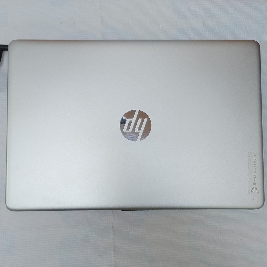 LAPTOP HP 15-EF1501LA (2022) 256 GB SSD 8 GB RAM (SEMINUEVO)