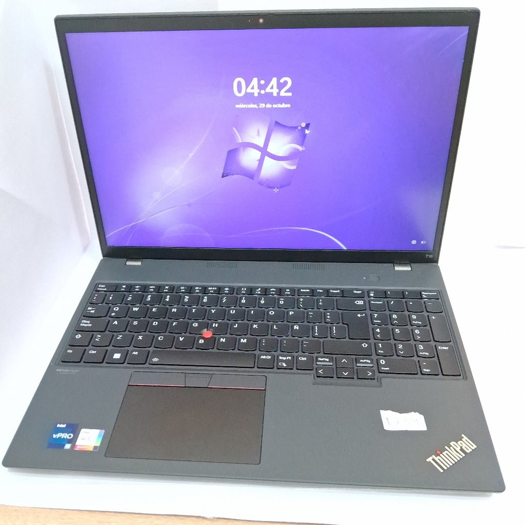 LAPTOP LENOVO THINKPAD T16 GEN 1 (2023) 1 TB SSD 16 GB RAM (SEMINUEVO)