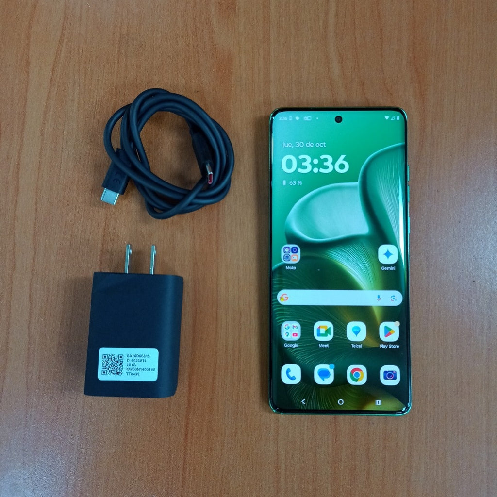 CELULAR MOTOROLA EDGE 60 XT2505-3 (2025) 512 GB 12 GB RAM (SEMINUEVO)