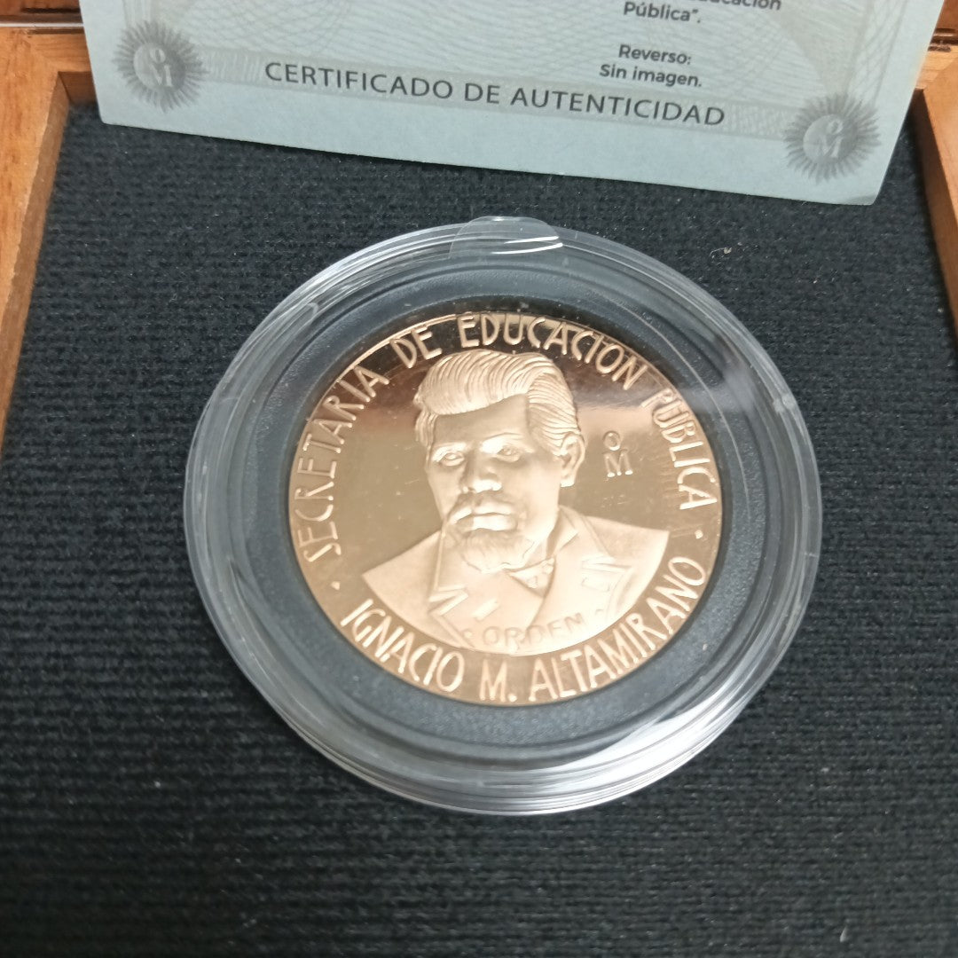 MEDALLA CONMEMORATIVA. ORO. 21 K 42 GRMS (SEMINUEVO)
