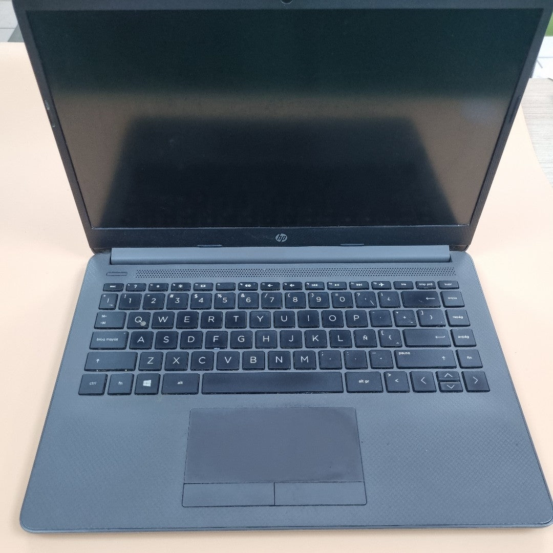 LAPTOP HP 240 G8 (2022) 256 GB SSD 4 GB RAM