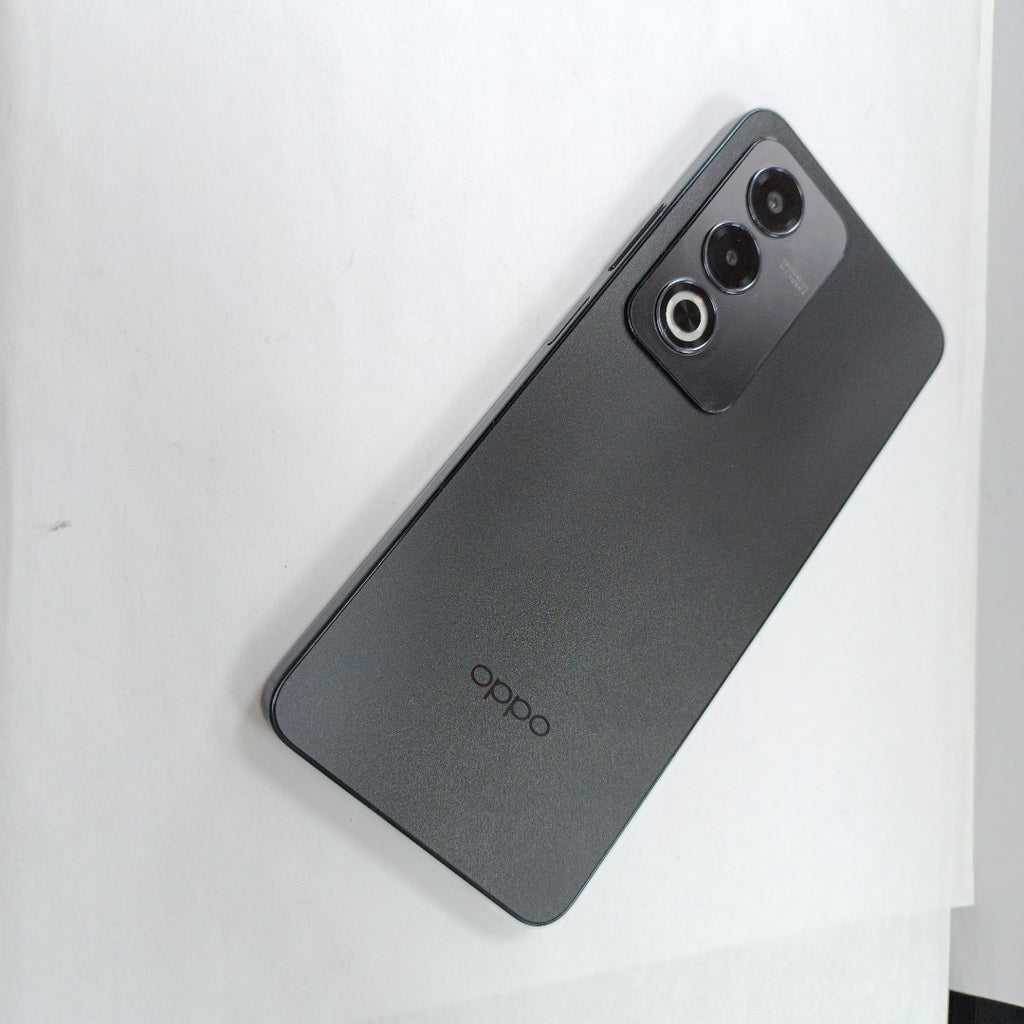 CELULAR OPPO  A80 5G CPH2639 (2024) 256 GB 8 GB RAM (SEMINUEVO)