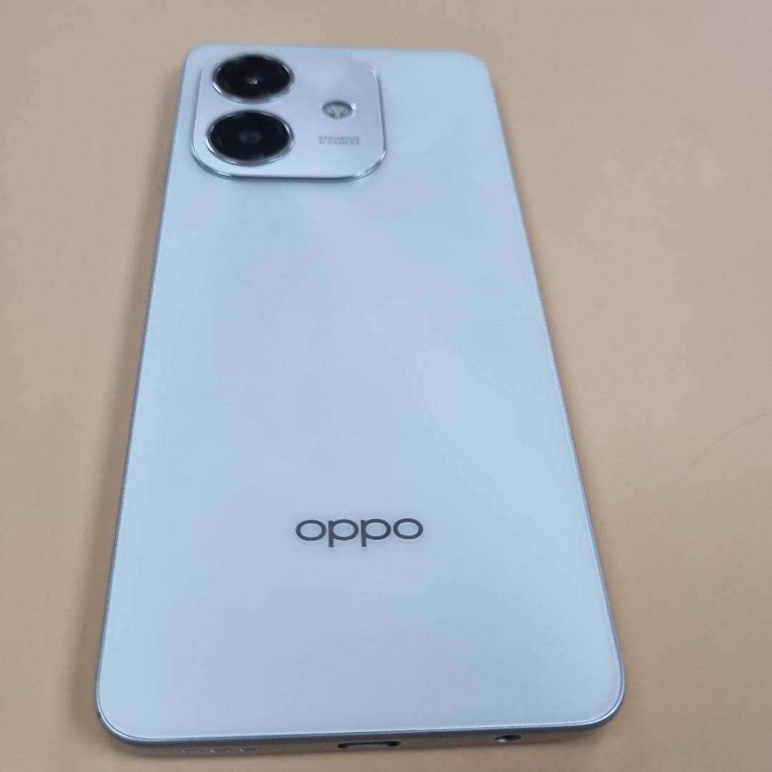 CELULAR OPPO  A60 CPH3669 256 GB 8 GB RAM (SEMINUEVO)