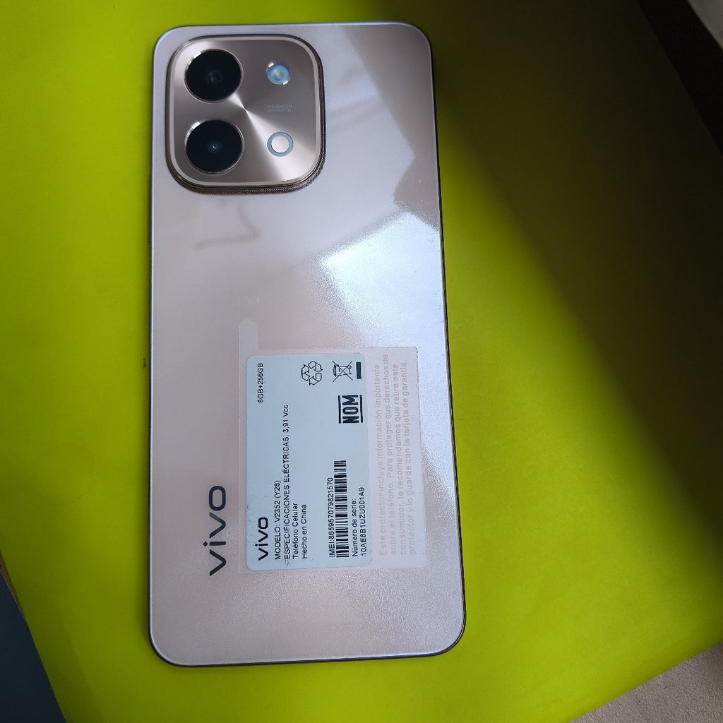 CELULAR VIVO Y28 V2352 256 GB 8 GB RAM (SEMINUEVO)