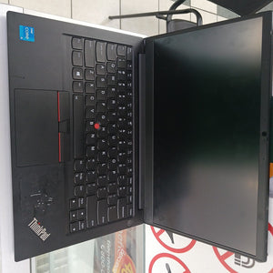 LAPTOP LENOVO THINKPAD E14 (2021) 256 GB SSD 8 GB RAM (SEMINUEVO)