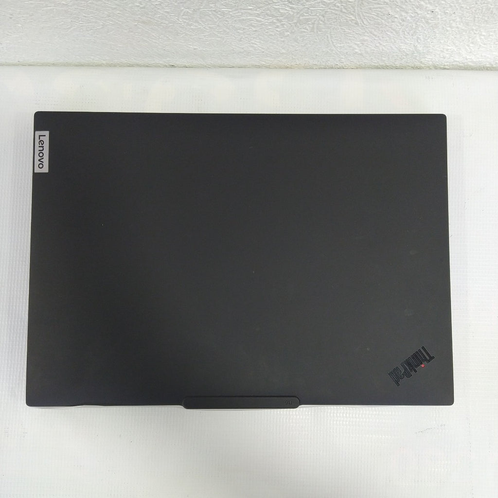 LAPTOP LENOVO THINKPAD T16 GEN 3 (2024) 1 TB SSD 32 GB RAM (SEMINUEVO)