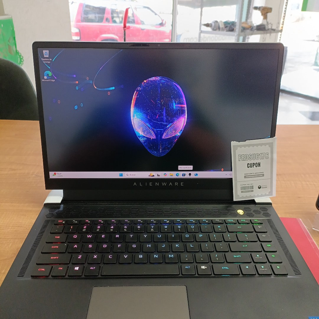 LAPTOP DELL ALIENWARE X15 R1 (2022) 512 GB SSD 16 GB RAM (SEMINUEVO)