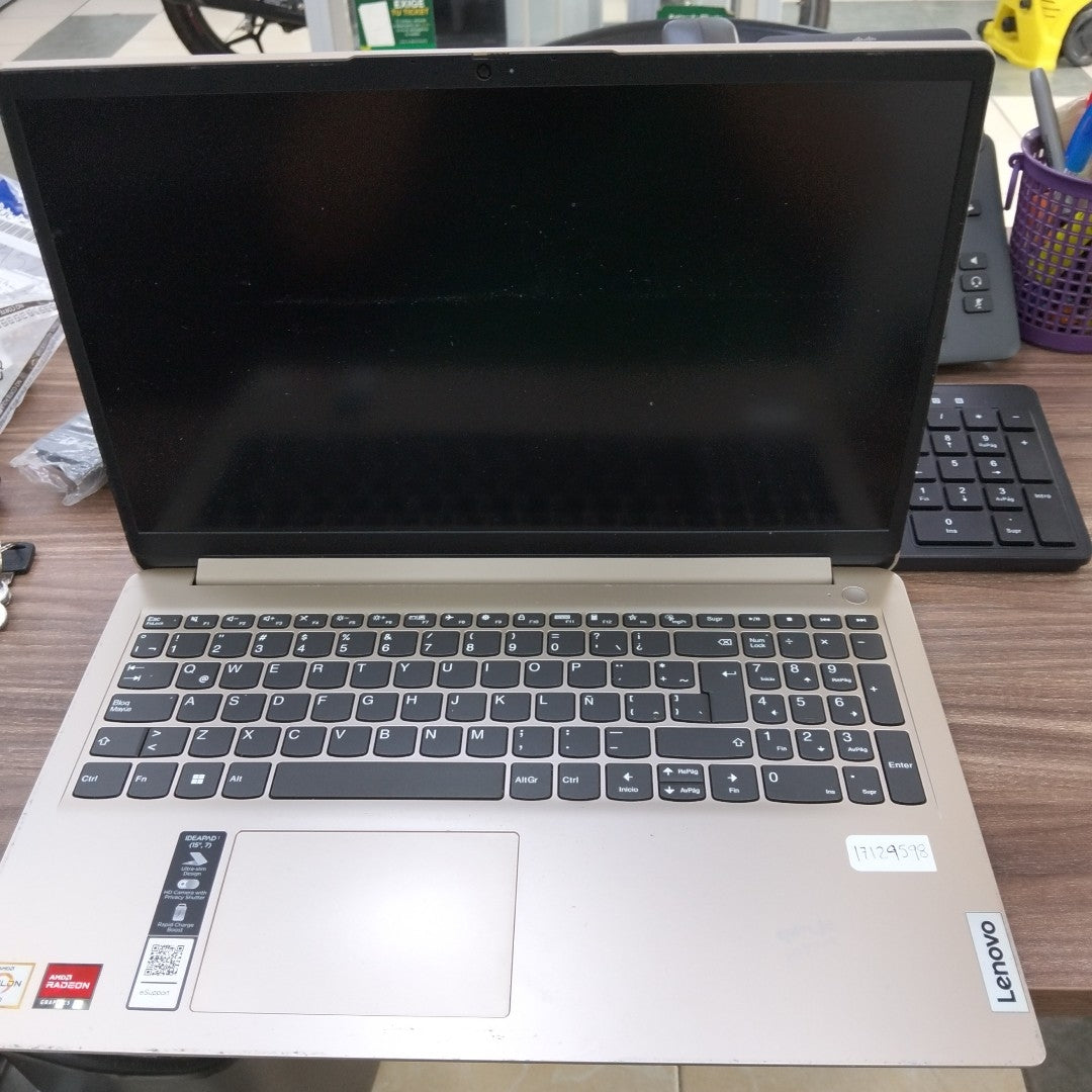 LAPTOP LENOVO IDEAPAD 1 15AMN7 (2023) 256 GB SSD 8 GB RAM (SEMINUEVO)