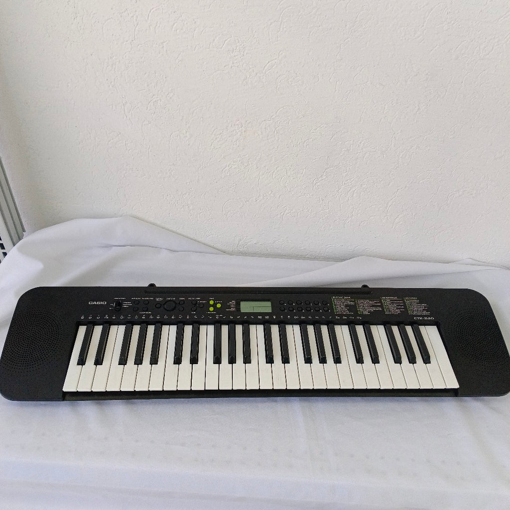TECLADO CASIO CTK-240 49 TECLAS PANTALLA LCD