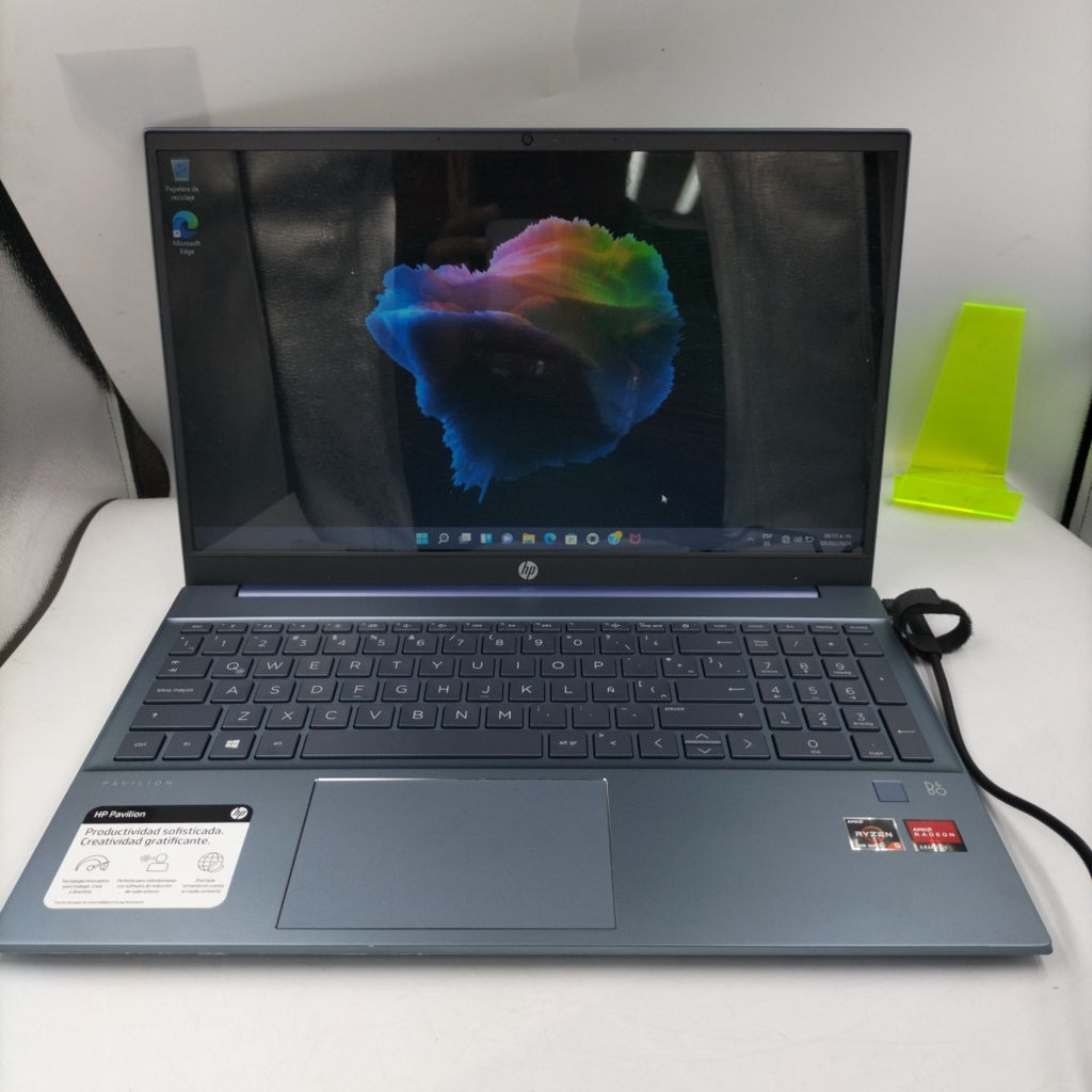 LAPTOP HP PAVILION 15-EH0002LA (2022) 512 GB SSD 8 GB RAM (SEMINUEVO)
