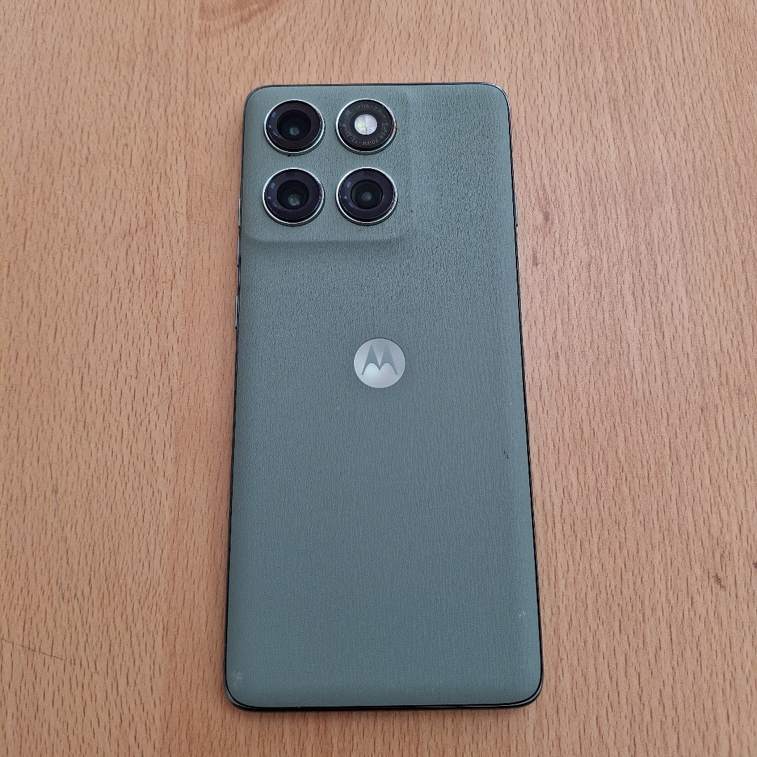 CELULAR MOTOROLA EDGE 60 PRO XT2507-1 (2025) 512 GB 12 GB RAM (SEMINUEVO)