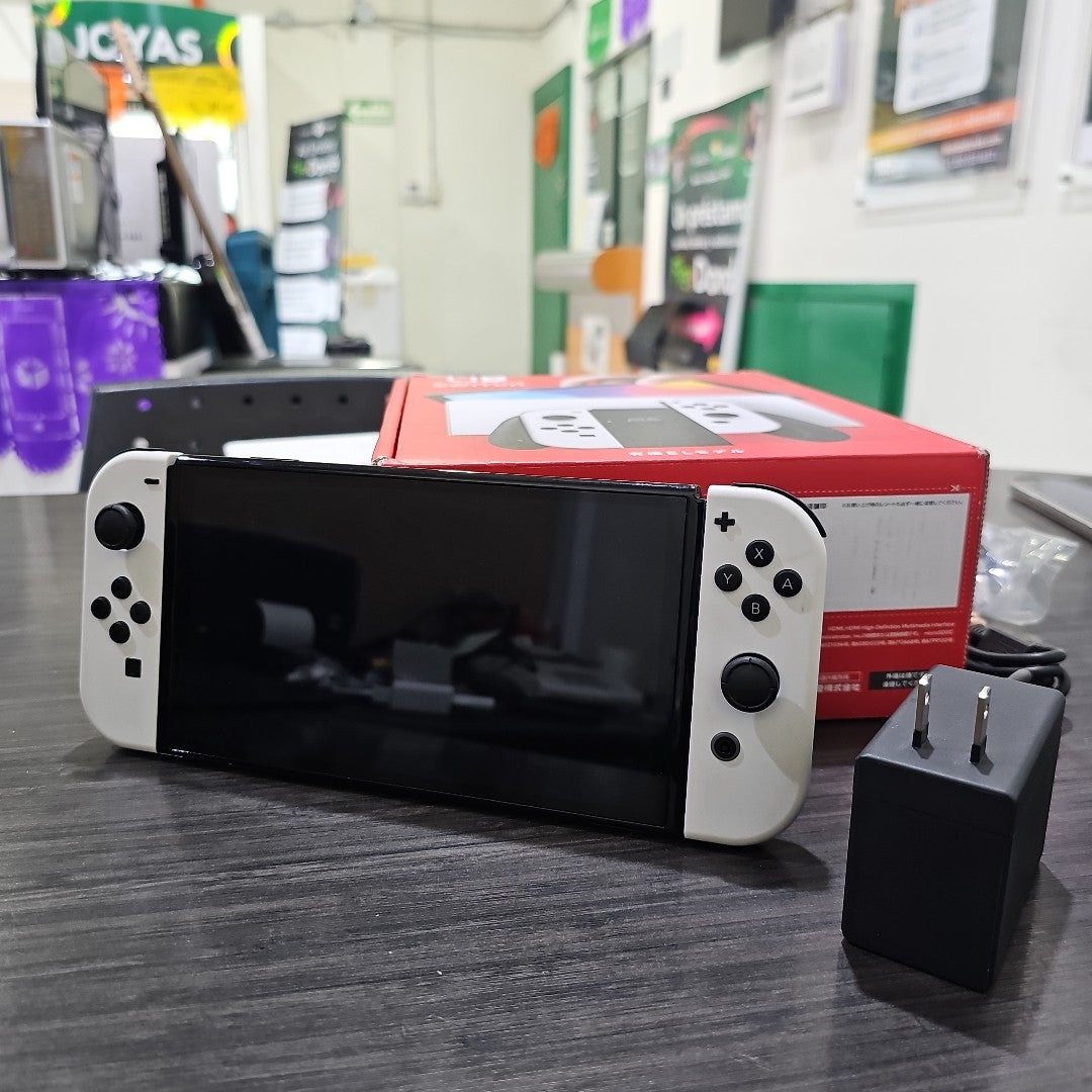 CONSOLA DE VIDEOJUEGO NINTENDO SWITCH OLED 64 GB (SEMINUEVO)