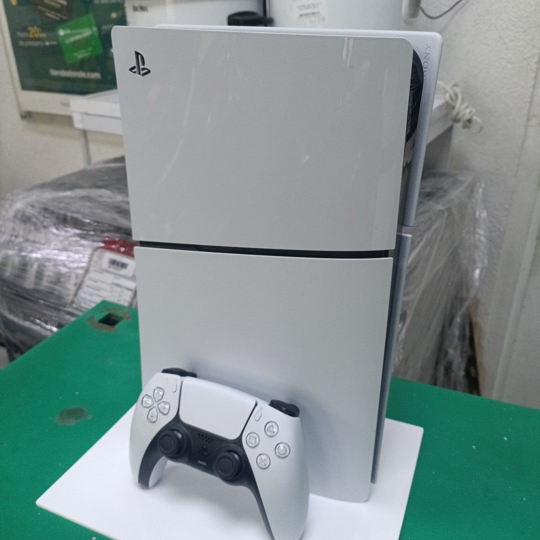 CONSOLA DE VIDEOJUEGO SONY PS5 DIGITAL 825 SSD (SEMINUEVO)