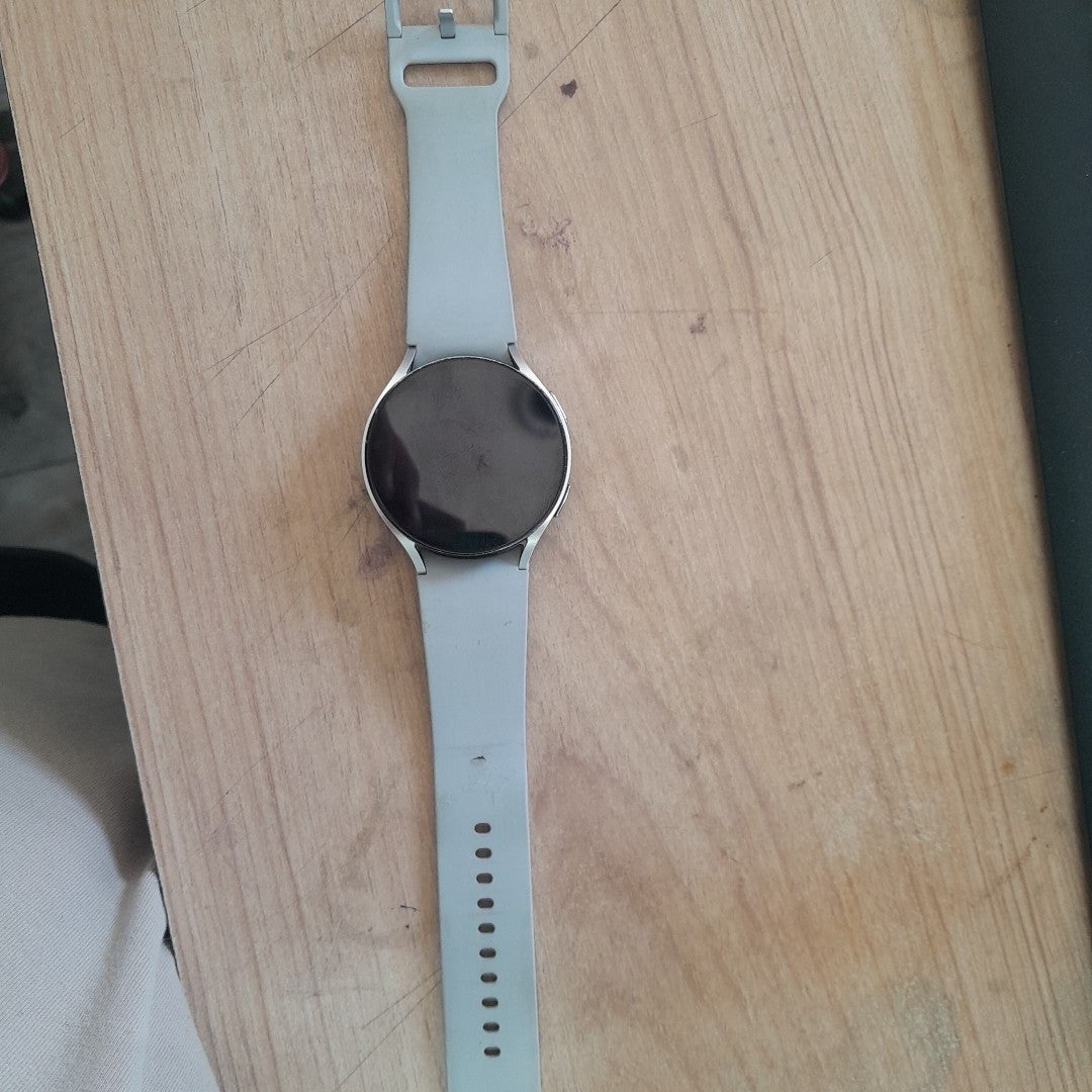 SMARTWATCH SAMSUNG GALAXY WATCH 6 SM-R940 44 MM GPS (SEMINUEVO)