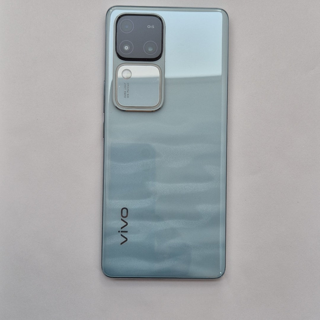 CELULAR VIVO V30 V2318 (2024) 512 GB 12 GB RAM (SEMINUEVO)