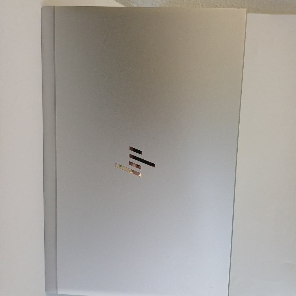 LAPTOP HP ELITEBOOK 840 G8 (2023) 256 GB SSD 16 GB RAM (SEMINUEVO)