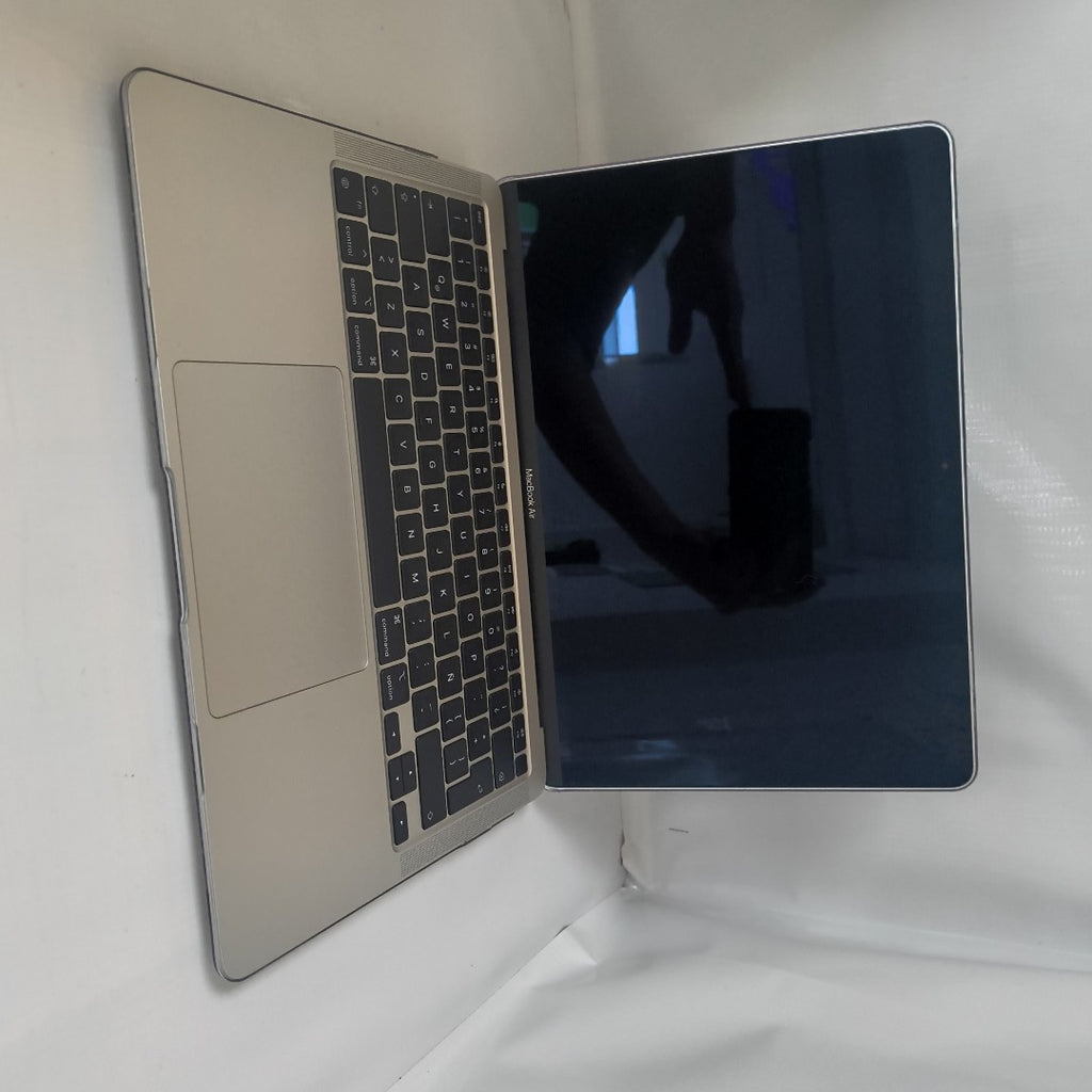 LAPTOP APPLE MACBOOK AIR 13" 2020 3.2 A2337 256 GB SSD 8 GB RAM (SEMINUEVO)
