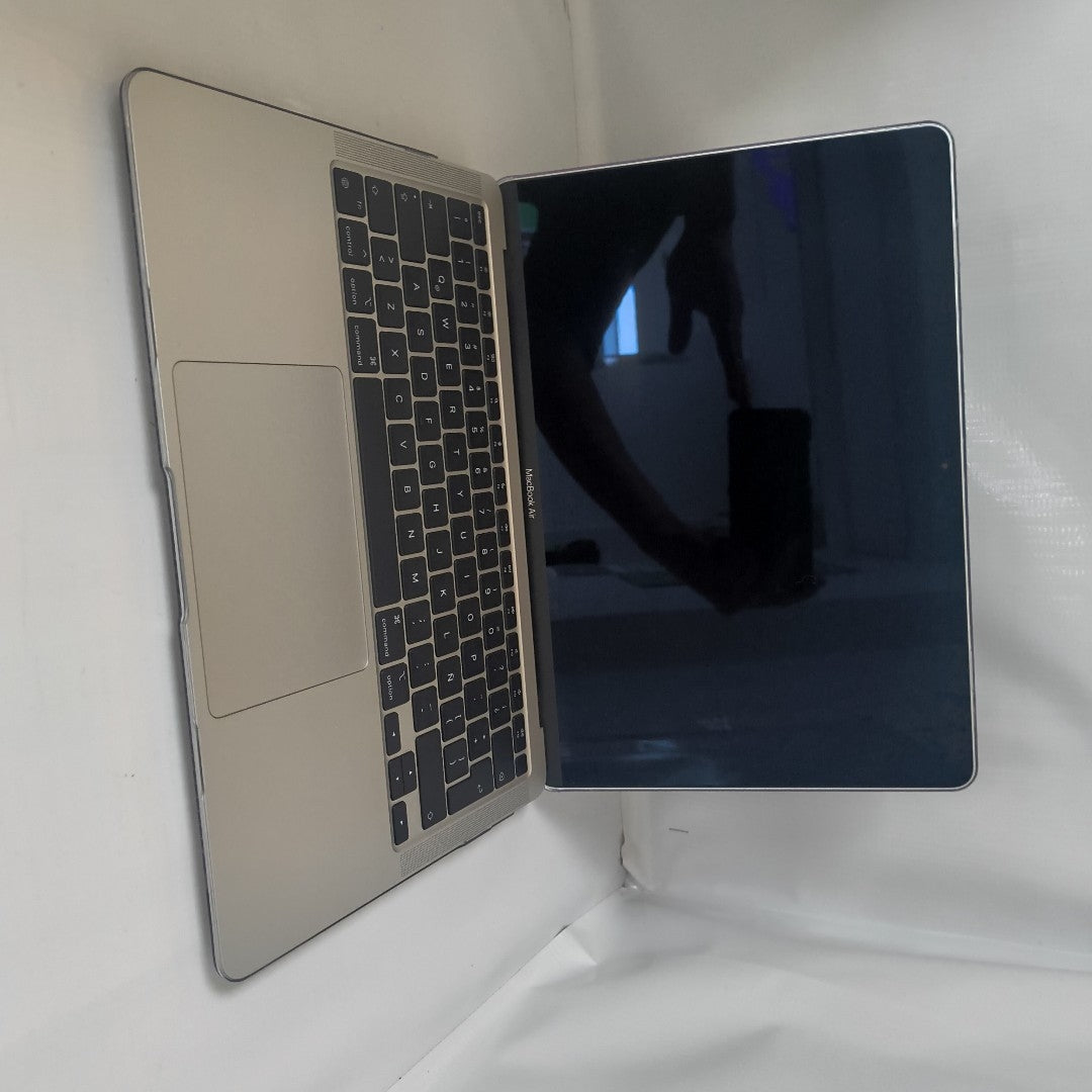 LAPTOP APPLE MACBOOK AIR 13" 2020 3.2 A2337 256 GB SSD 8 GB RAM (SEMINUEVO)
