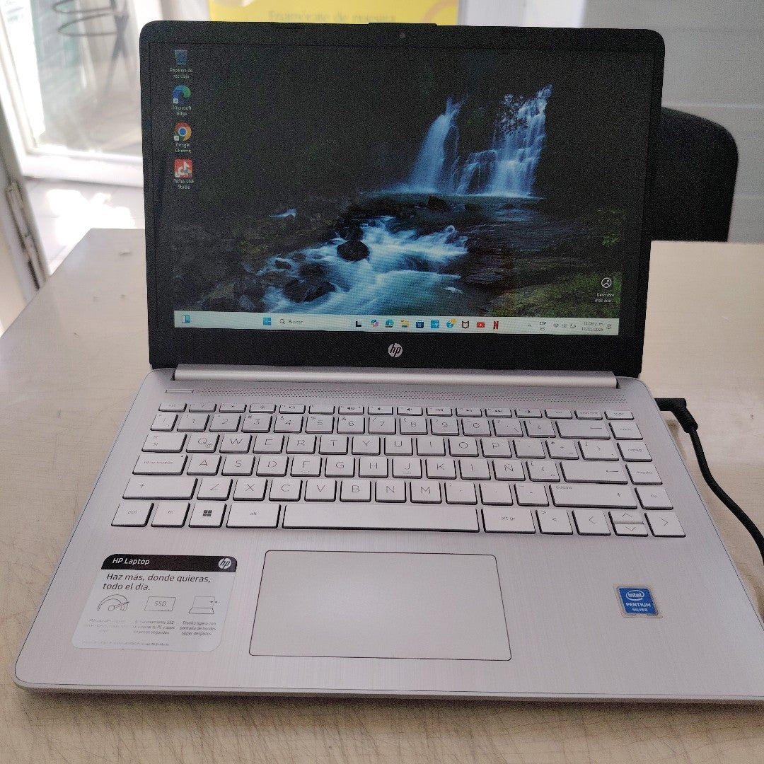 LAPTOP HP 14-DQ0505LA (2022) 256 GB SSD 8 GB RAM (SEMINUEVO)