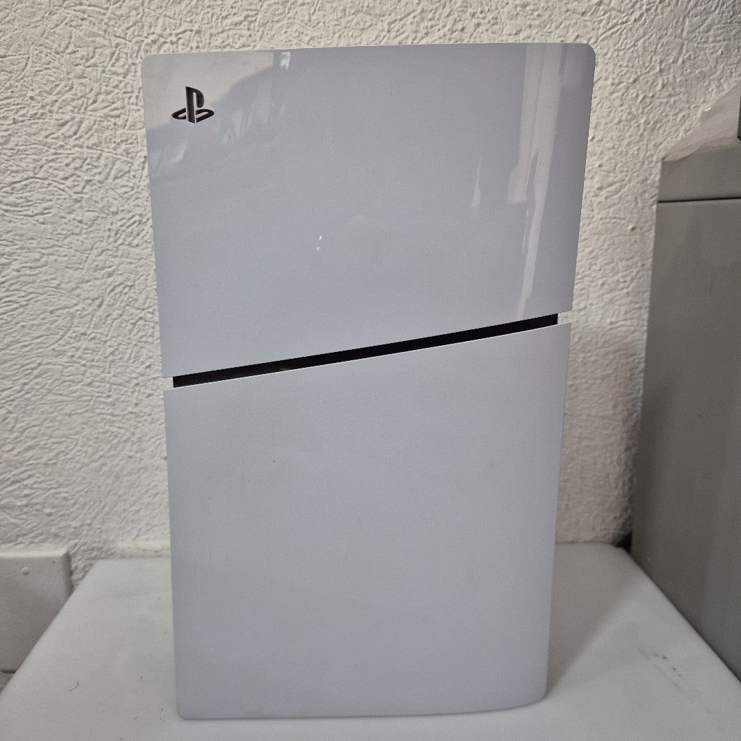 CONSOLA DE VIDEOJUEGO SONY PS5 825 SSD (SEMINUEVO)