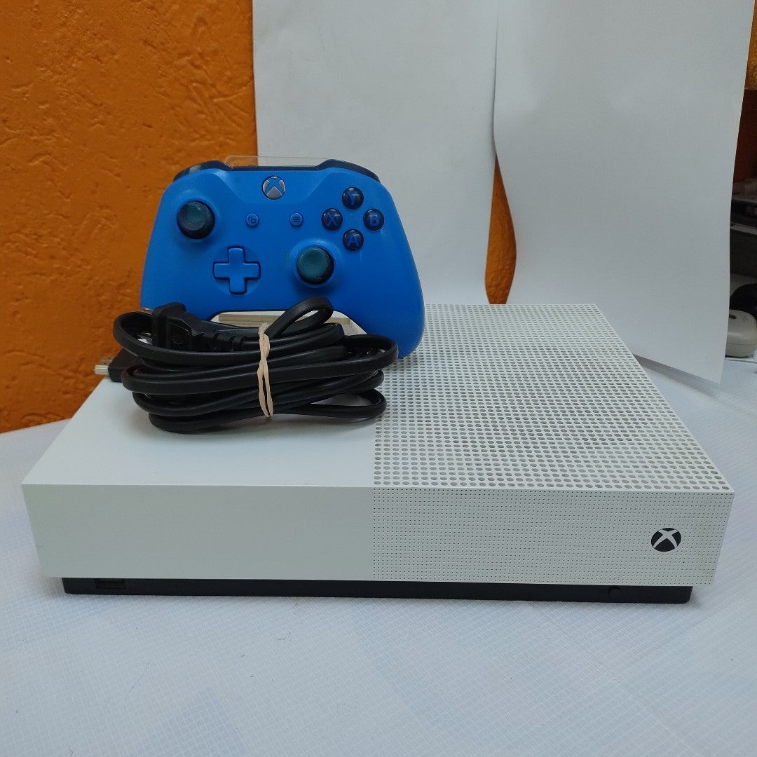 CONSOLA DE VIDEOJUEGO MICROSOFT XBOX ONE S 1 TB (SEMINUEVO)