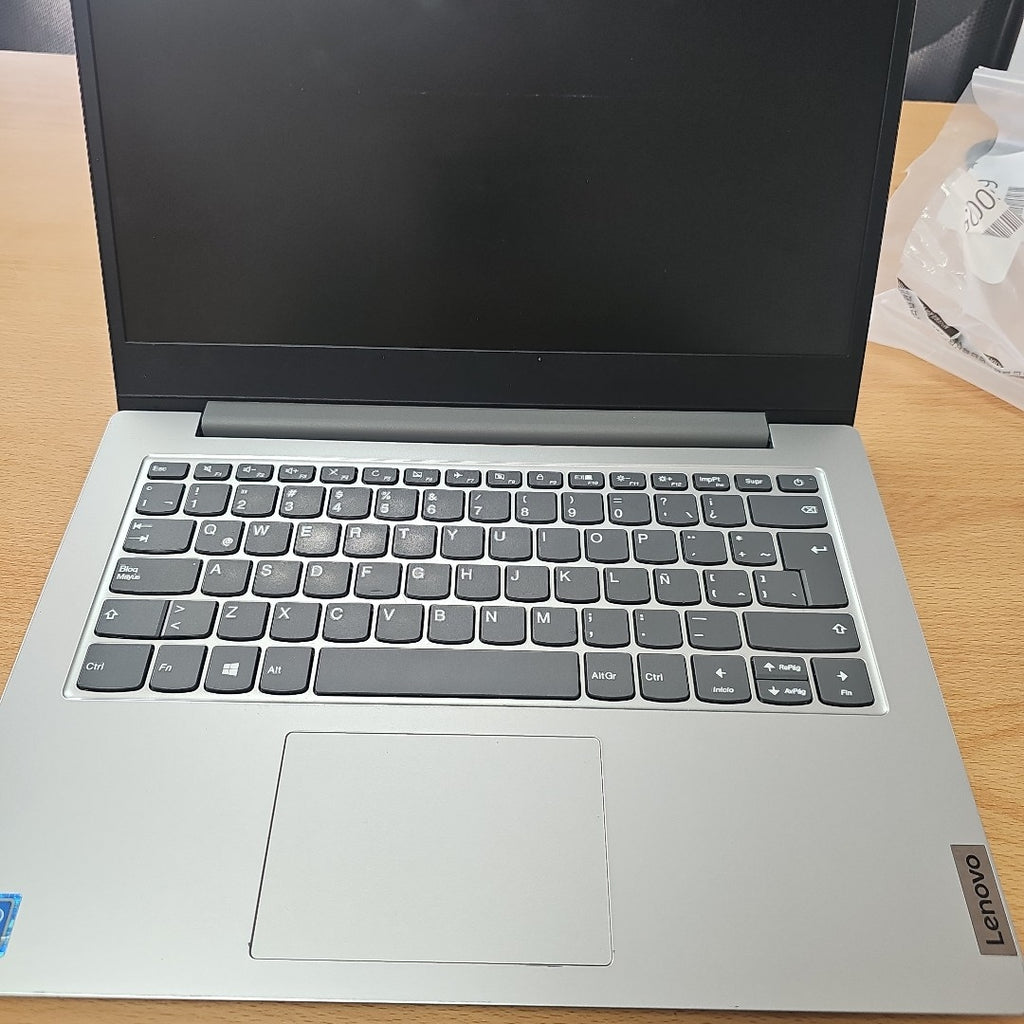 LAPTOP LENOVO IDEAPAD 1 14IGL05 (2022) 64 GB SSD 4 GB RAM (SEMINUEVO)