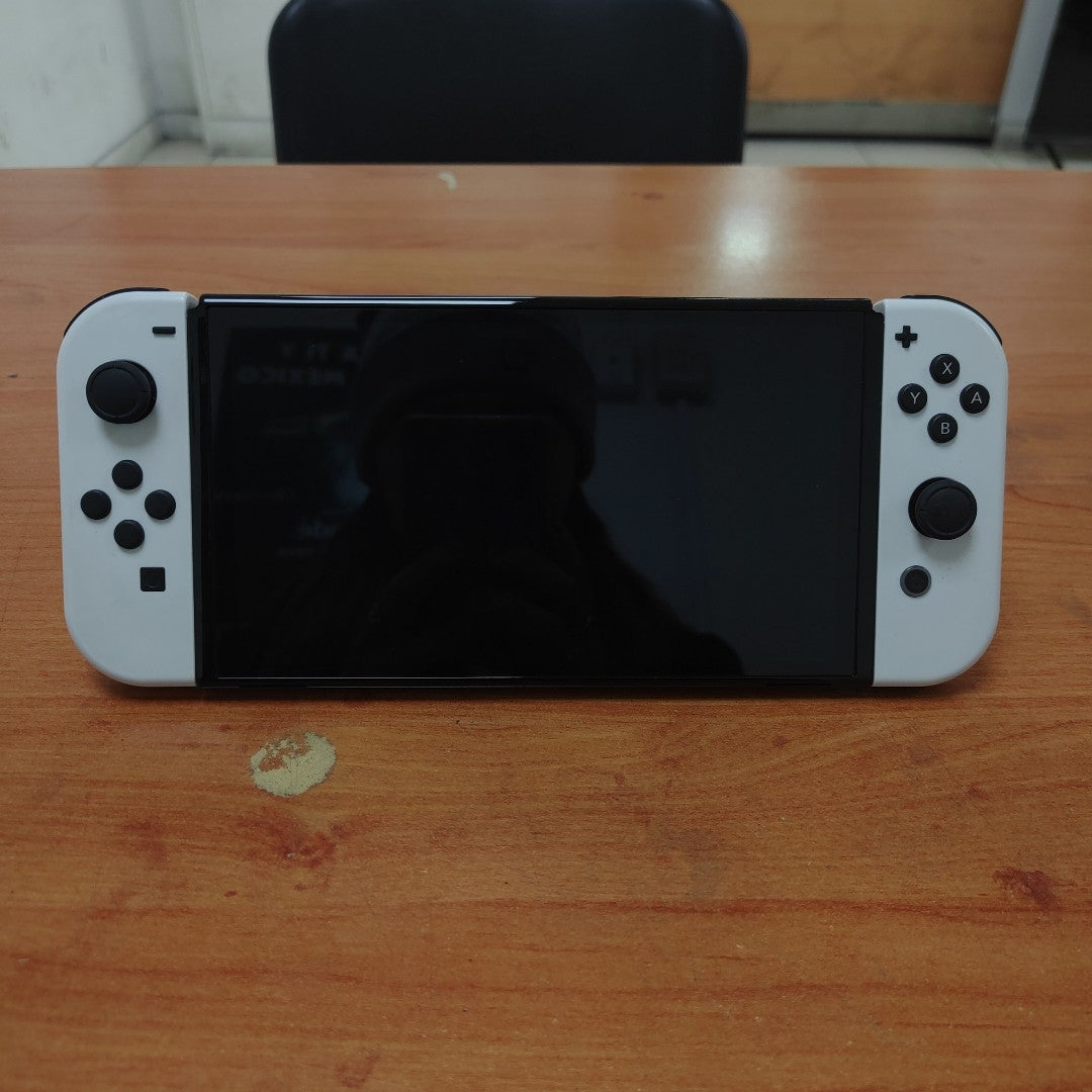 CONSOLA DE VIDEOJUEGO NINTENDO SWITCH OLED 64 GB (SEMINUEVO)