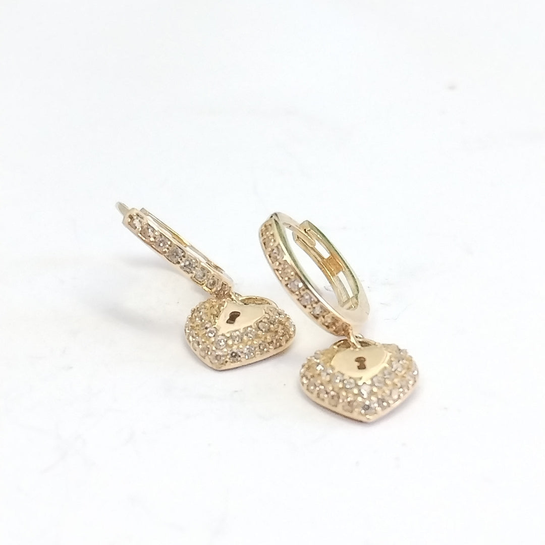 HUGGIES ORO 14K 2.8 (NUEVO)