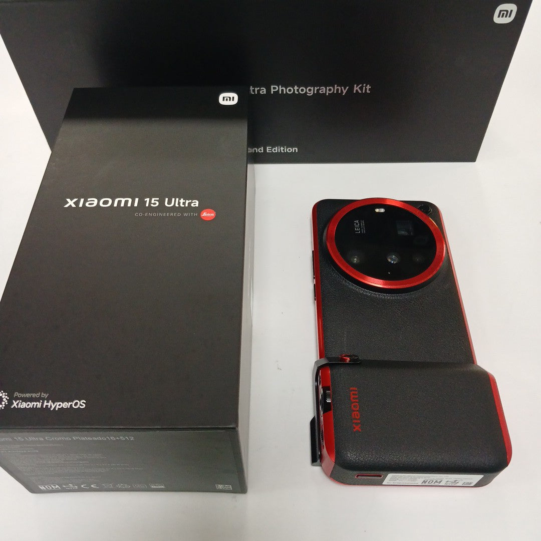 CELULAR XIAOMI 15 ULTRA 25010PN30G (2025) 512 GB 16 GB RAM (SEMINUEVO)
