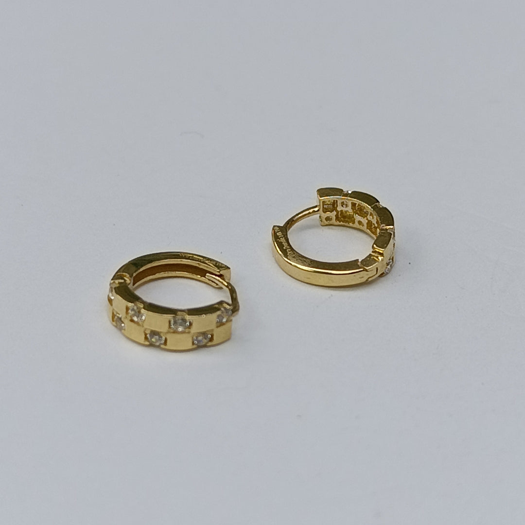 HUGGIES ORO 14K 1.9 (NUEVO)