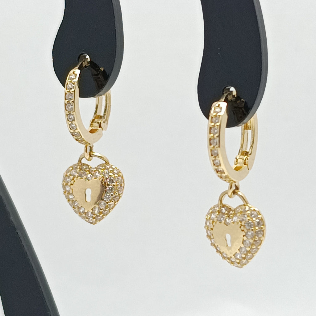 HUGGIES ORO 14K 2.7 (NUEVO)