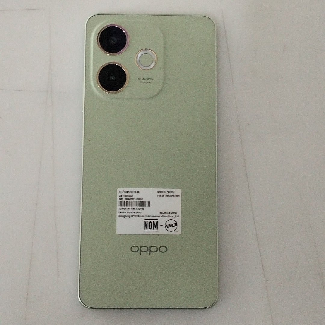 CELULAR OPPO  A5 PRO CPH2711 (2025) 256 GB 8 GB RAM (SEMINUEVO)