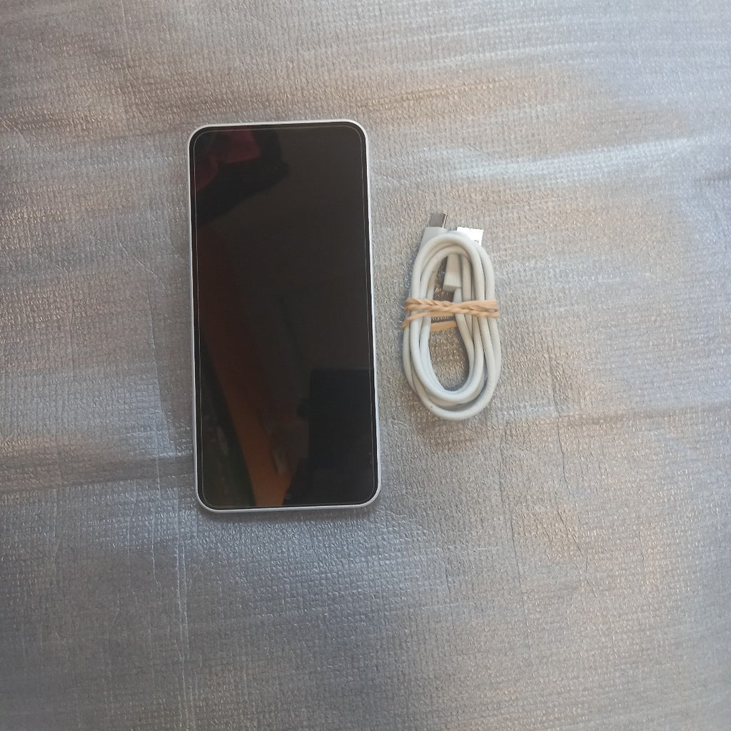 CELULAR SAMSUNG GALAXY A26 5G SM-A266M (2025) 128 GB 6 GB RAM (SEMINUEVO)