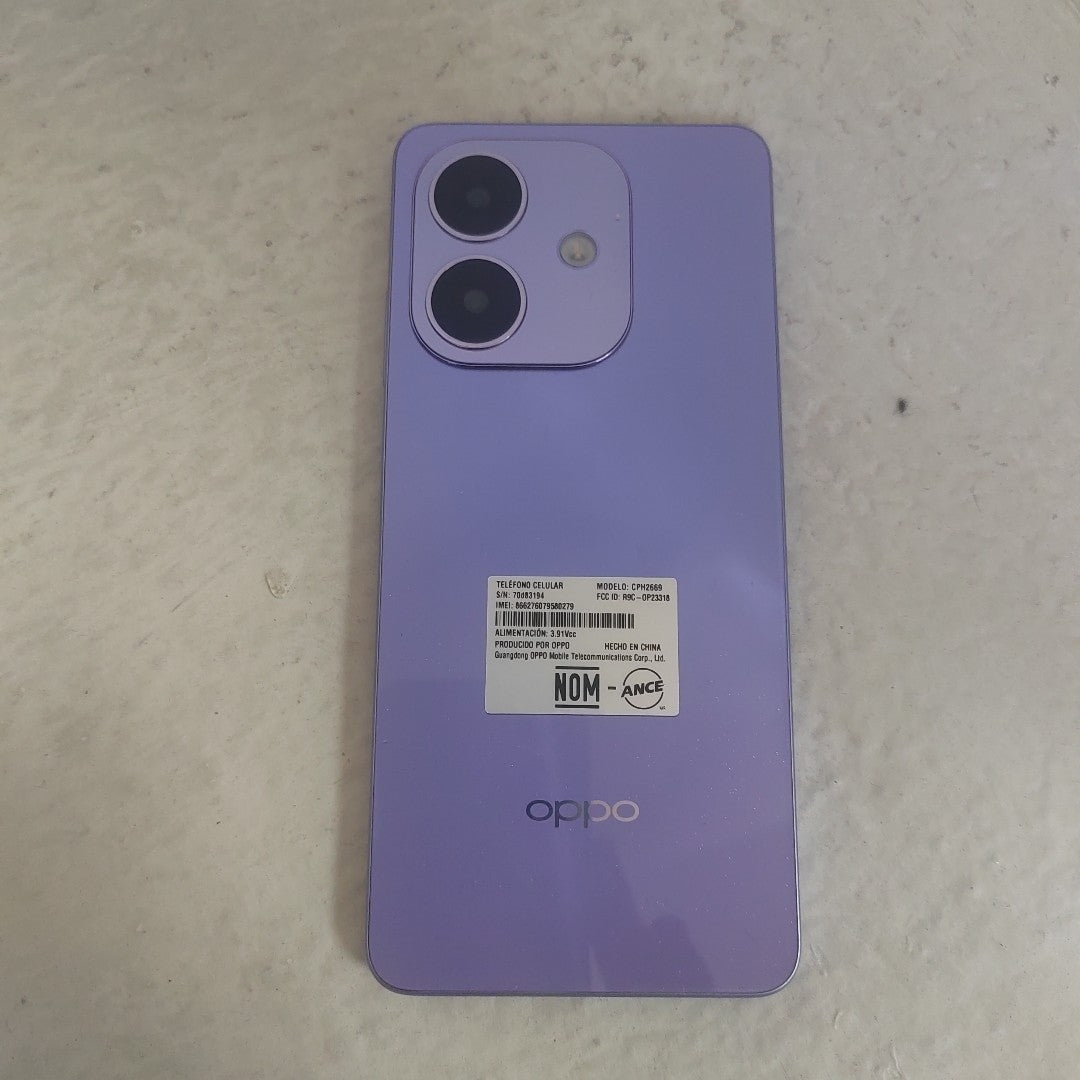 CELULAR OPPO  A40 CPH2669 (2024) 256 GB 4 GB RAM (SEMINUEVO)