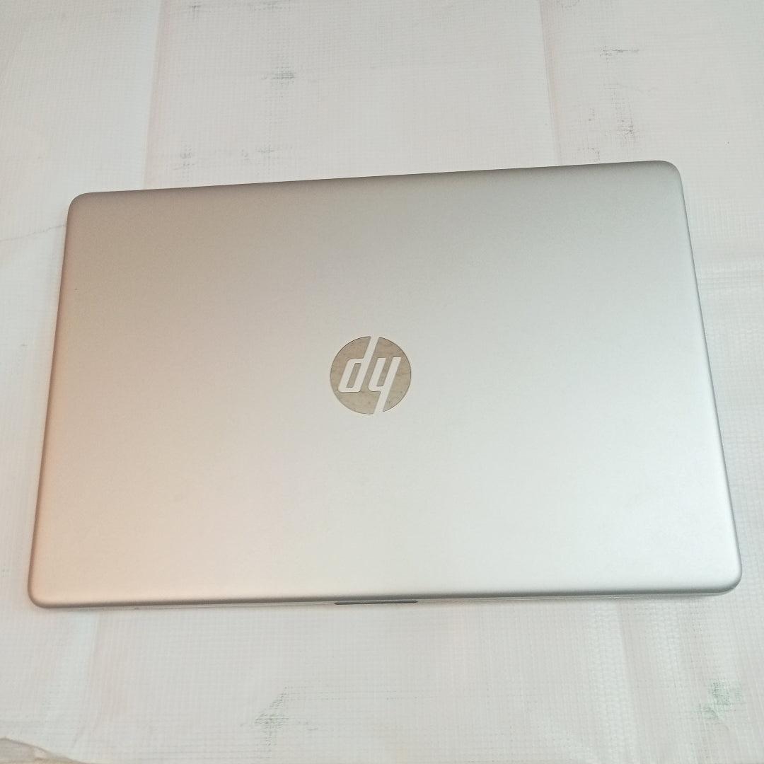 LAPTOP HP 15-EF2519LA (2022) 512 GB SSD 8 GB RAM (SEMINUEVO)