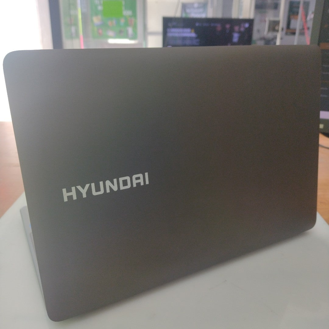 LAPTOP HYUNDAI HYBOOK ERENY PLUS 14CB8S01 256 GB SSD 8 GB RAM (SEMINUEVO)