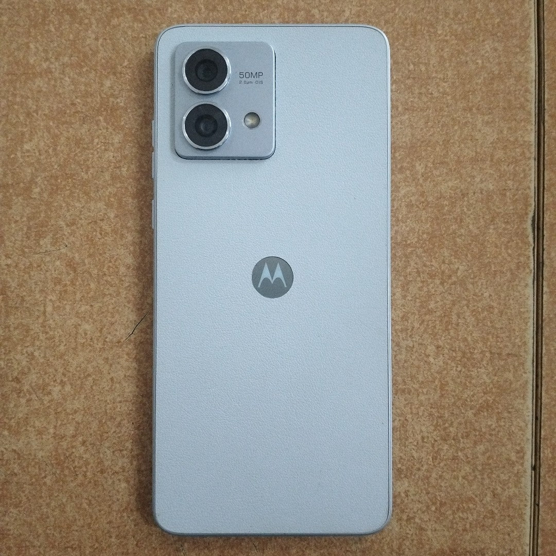 CELULAR MOTOROLA MOTO G84 XT2347-1 (2023) 256 GB 8 GB RAM (SEMINUEVO)