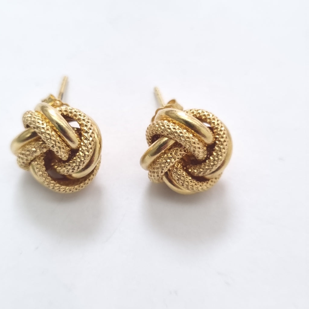 ARETES PAR. ORO. 14 K 2.2 GRMS (SEMINUEVO)