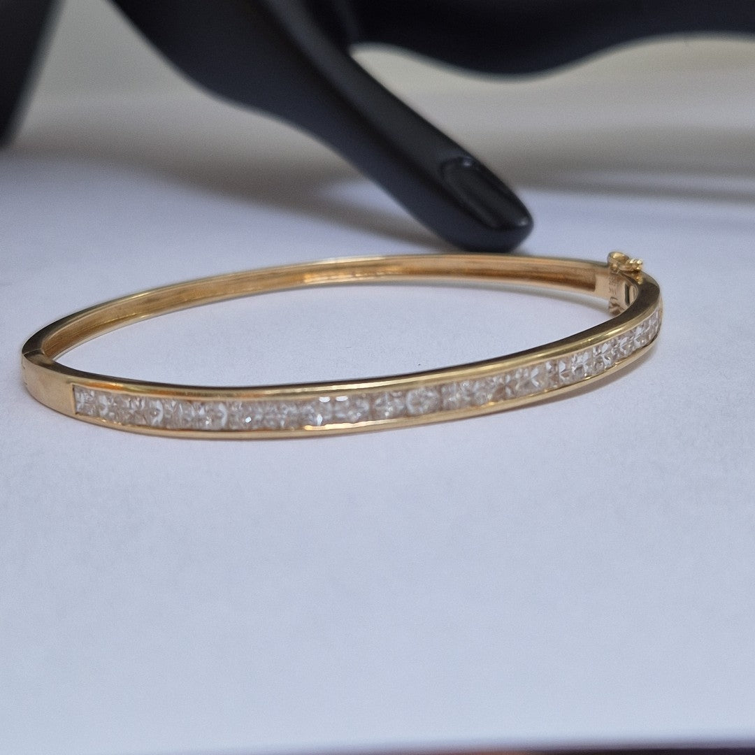 K1 10,60 GRMS 14 K ESPECIFICACIONES COMPLEMENTARIAS PULSERA RIGIDA CON CIRCONIA (SEMINUEVO)