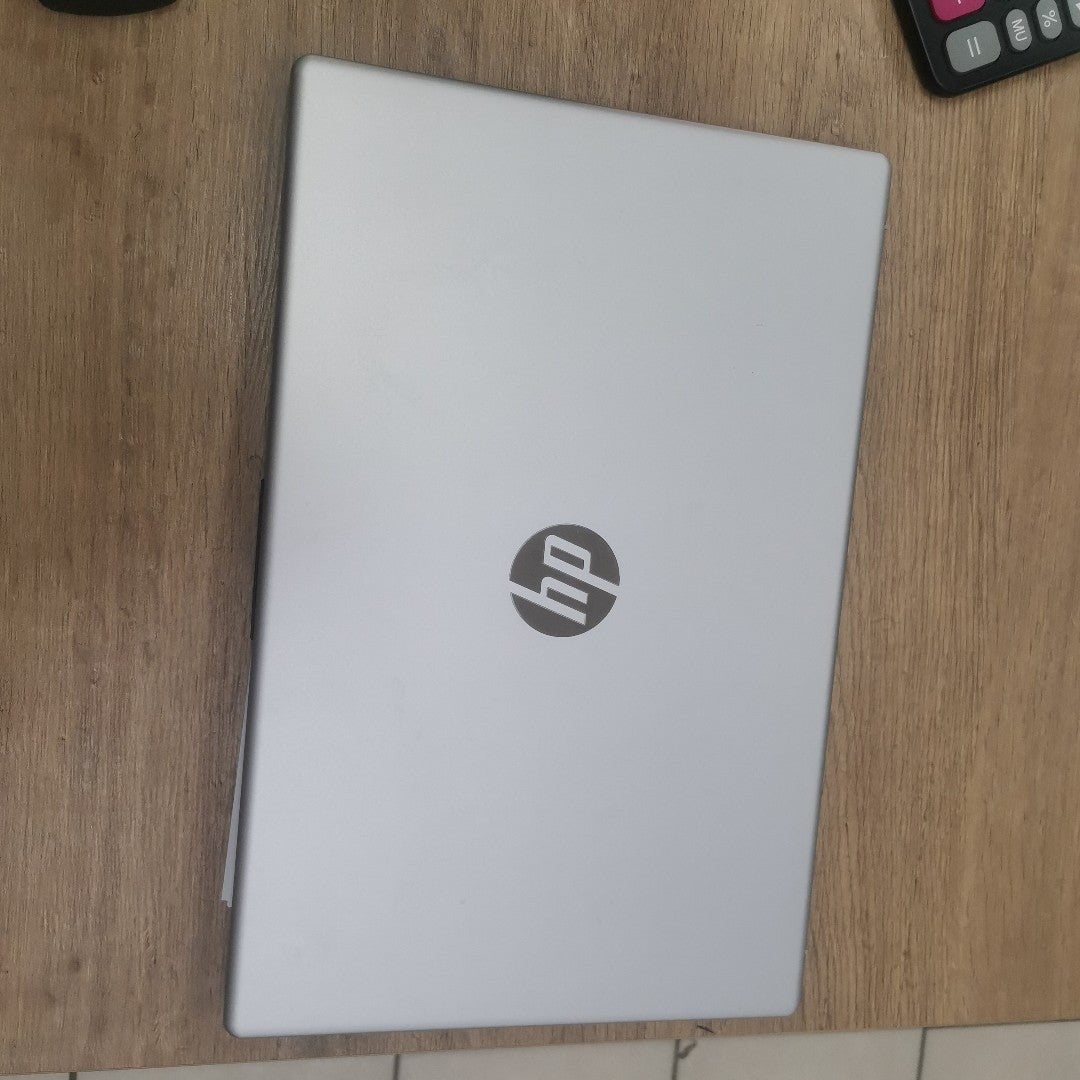 LAPTOP HP 15-FC0027LA (2024) 512 GB SSD 8 GB RAM (SEMINUEVO)