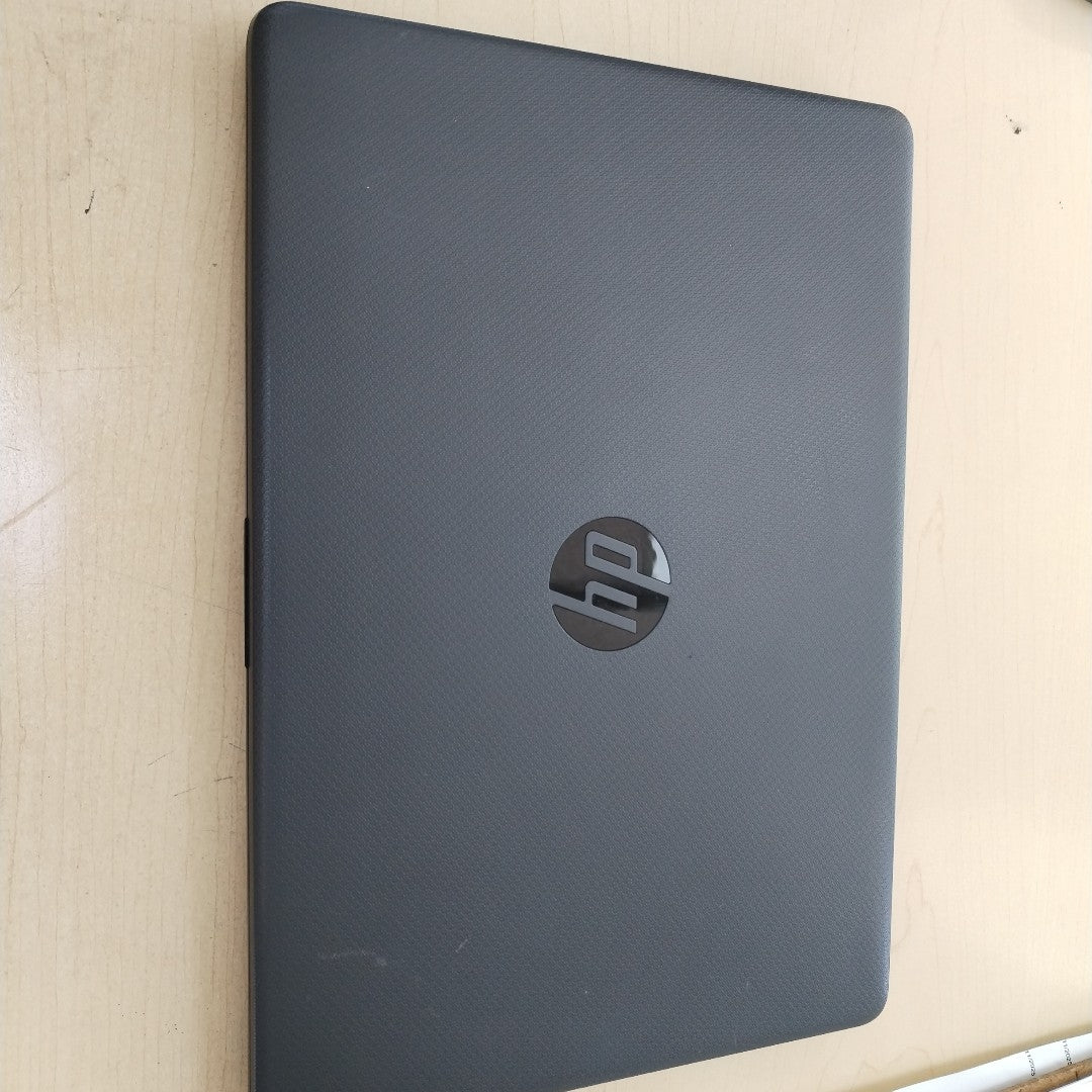 LAPTOP HP 245 G8 (2024) 512 GB SSD 8 GB RAM (SEMINUEVO)