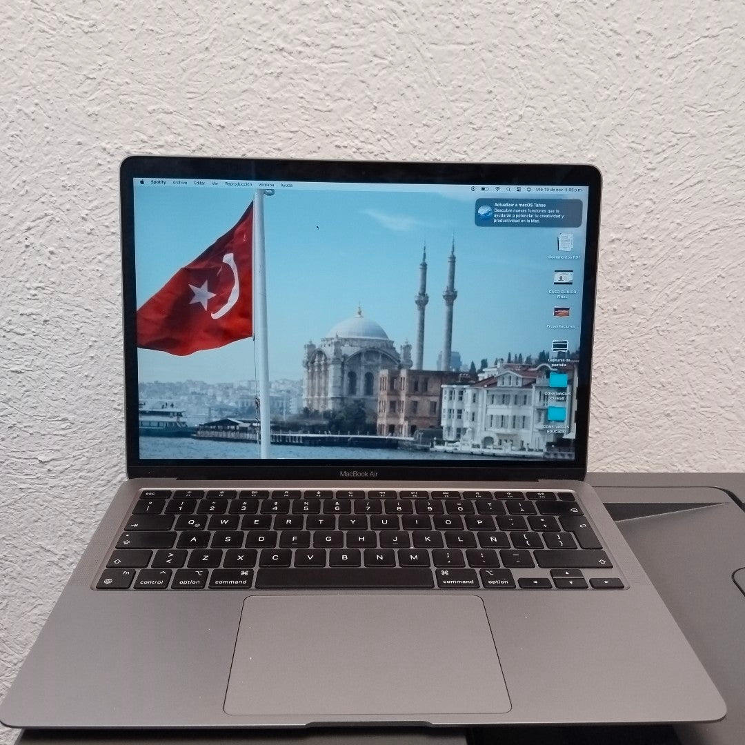 LAPTOP APPLE MACBOOK AIR 13" 2020 3.2 A2337 256 GB SSD 8 GB RAM (SEMINUEVO)