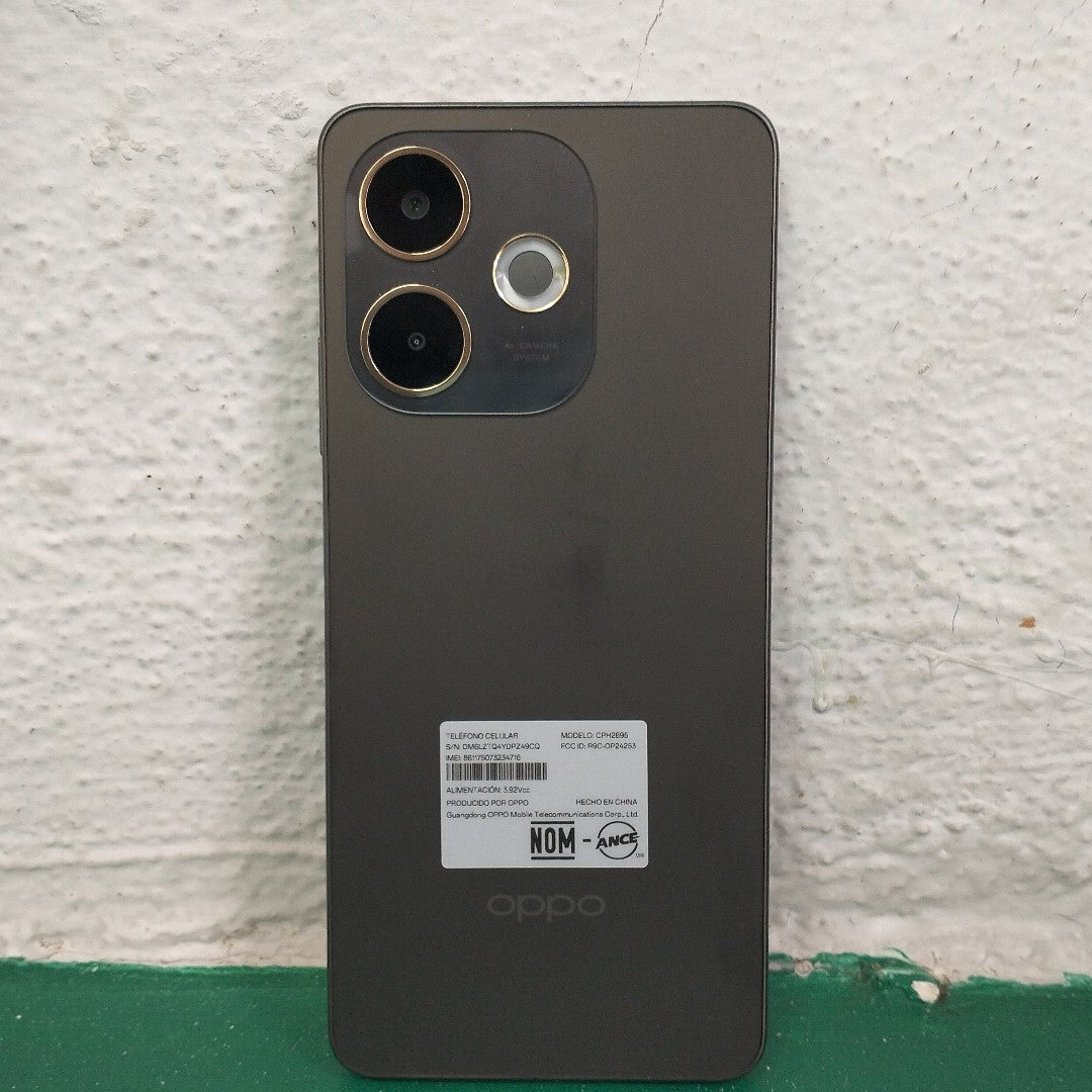 CELULAR OPPO  A5 PRO 5G CPH2695 (2025) 256 GB 8 GB RAM (SEMINUEVO)