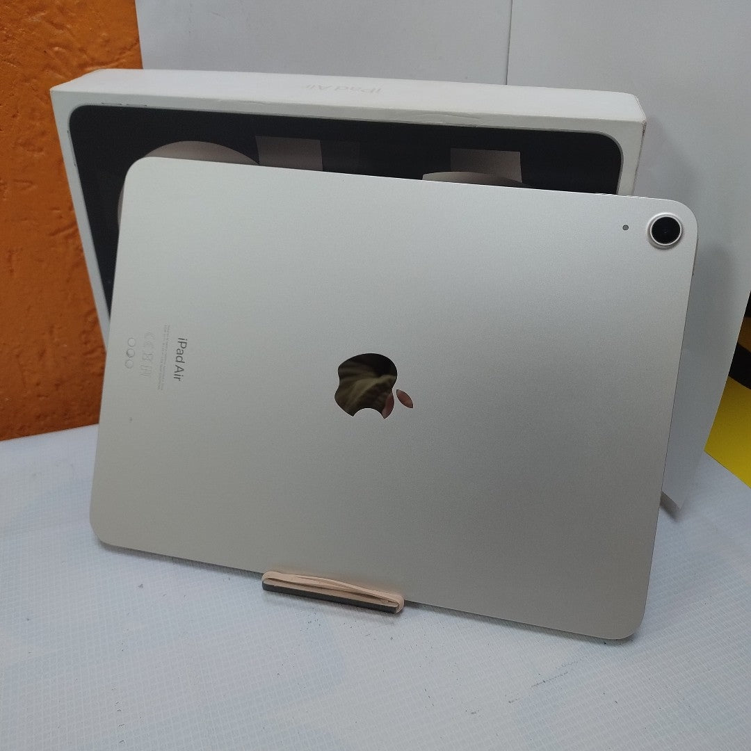 TABLETA APPLE IPAD AIR 5 A2588 256 GB 8 GB RAM (SEMINUEVO)