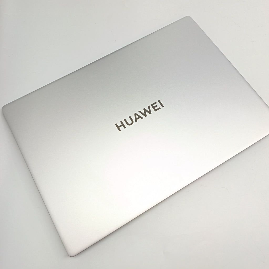 LAPTOP HUAWEI MATEBOOK D16 MCLF-X (2024) 1 TB SSD 16 GB RAM (SEMINUEVO)
