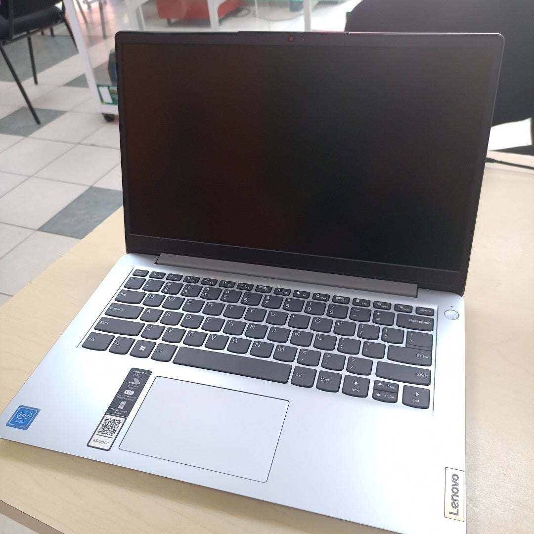 LAPTOP LENOVO IDEAPAD 1 14IGL7 (2022) 128 GB SSD 4 GB RAM (SEMINUEVO)