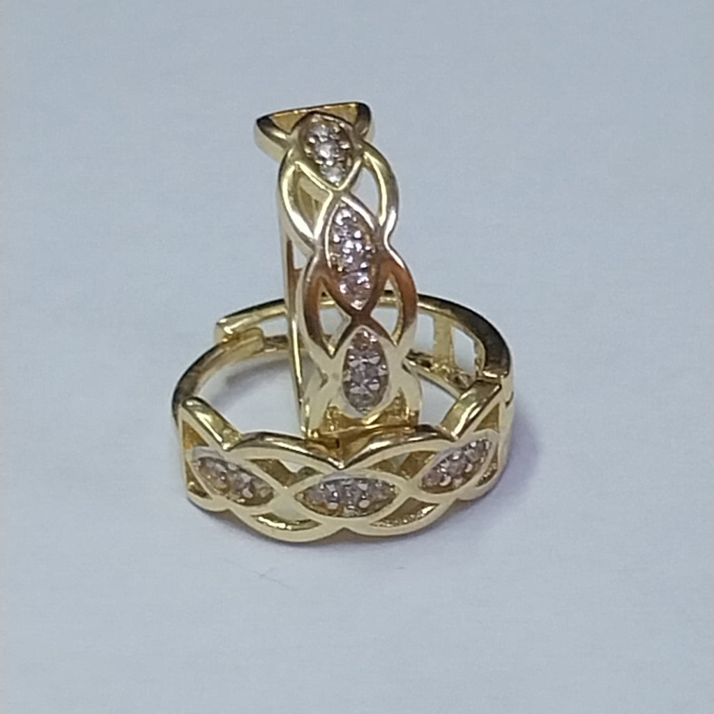 HUGGIES ORO 14K 2.1 (NUEVO)