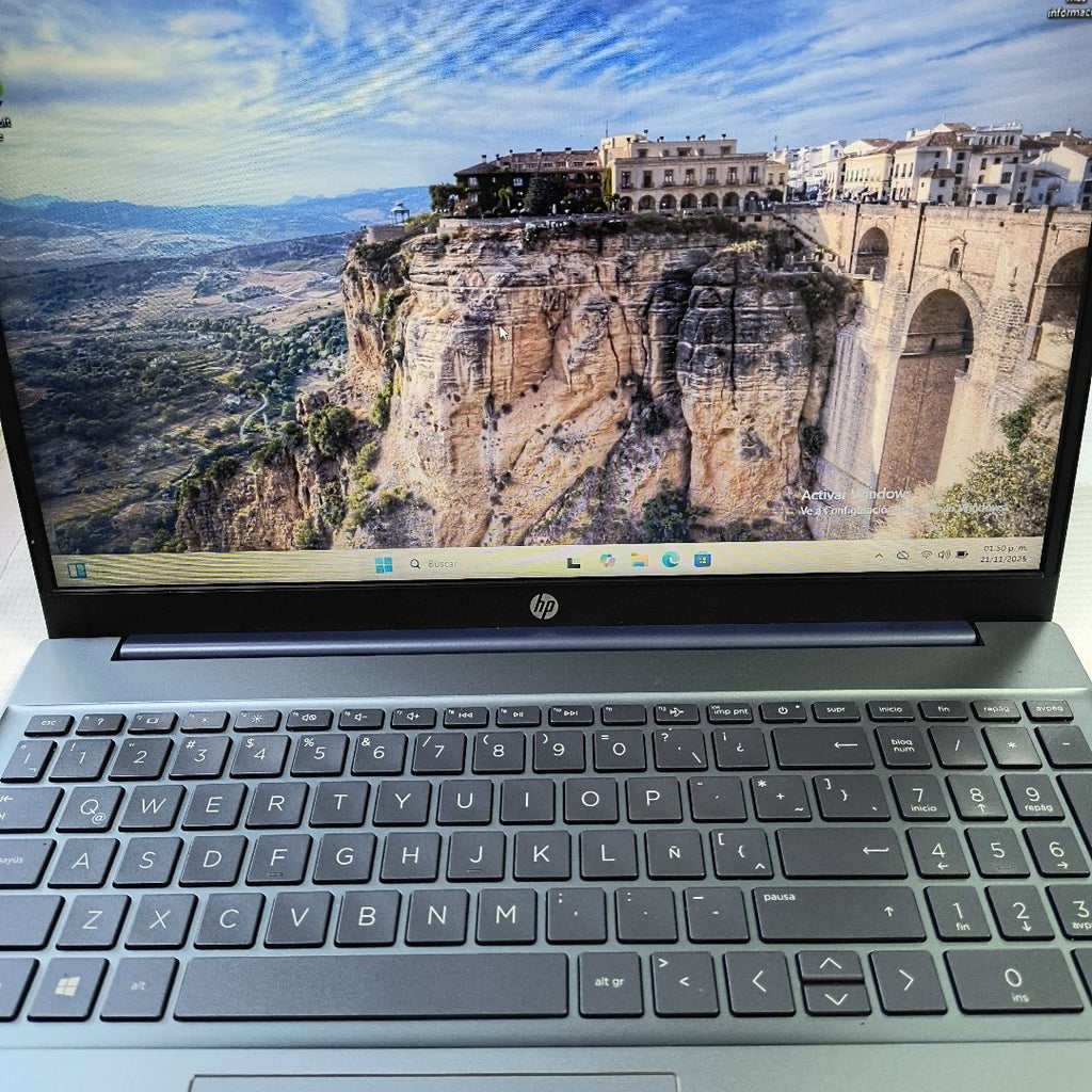 LAPTOP HP PAVILION 15-EH0002LA (2022) 512 GB SSD 8 GB RAM