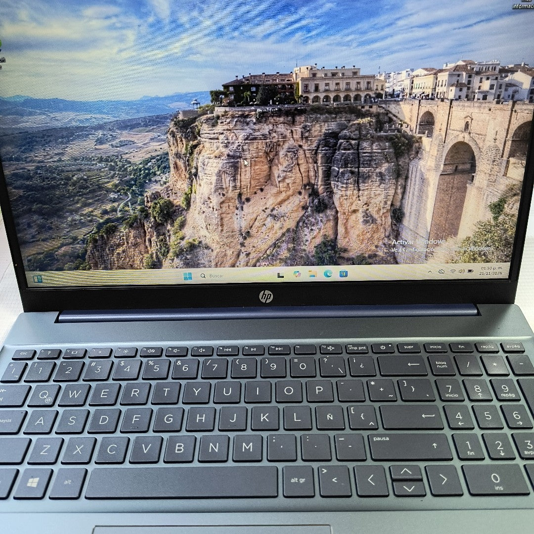 LAPTOP HP PAVILION 15-EH0002LA (2022) 512 GB SSD 8 GB RAM
